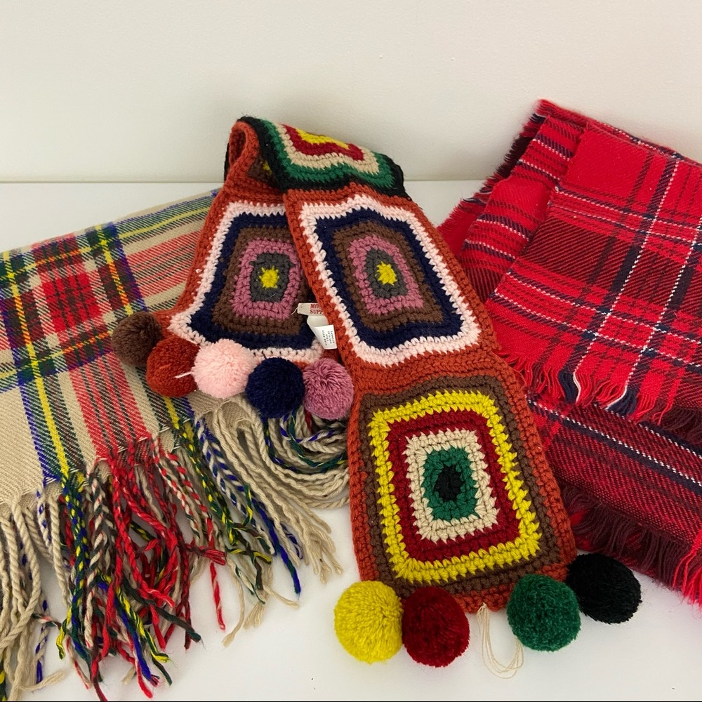 Lot of three scarves H&M Rampage Mossimo